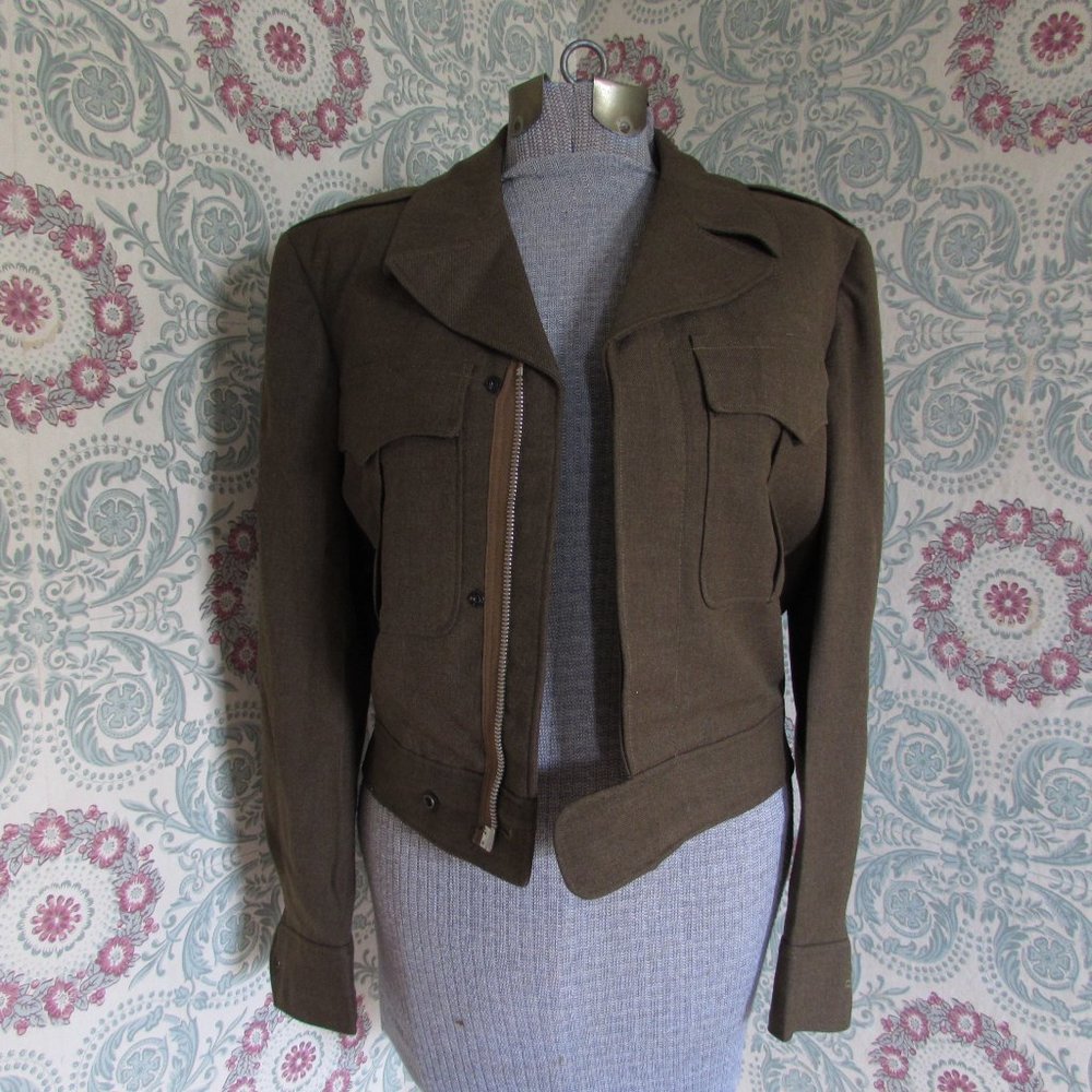 VINTAGE Cropped Military Jacket